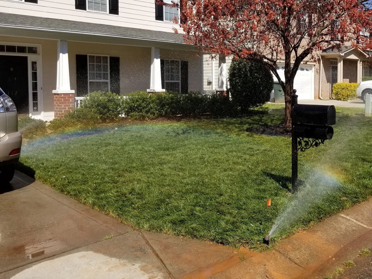 Stone retaining wall build